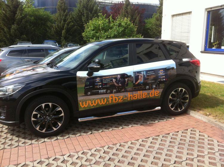 SUV mit Anhnger